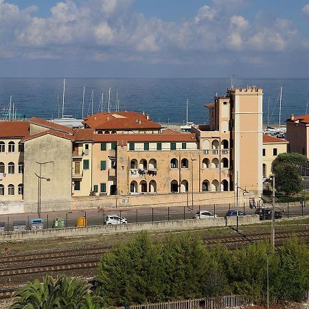 Bilocale A Due Passi Dal Mare Apartment San Vincenzo Exterior photo