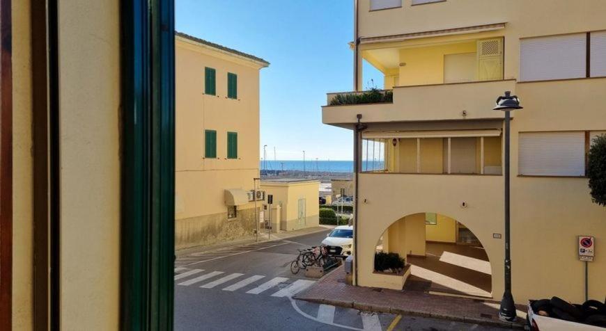 Bilocale A Due Passi Dal Mare Apartment San Vincenzo Exterior photo